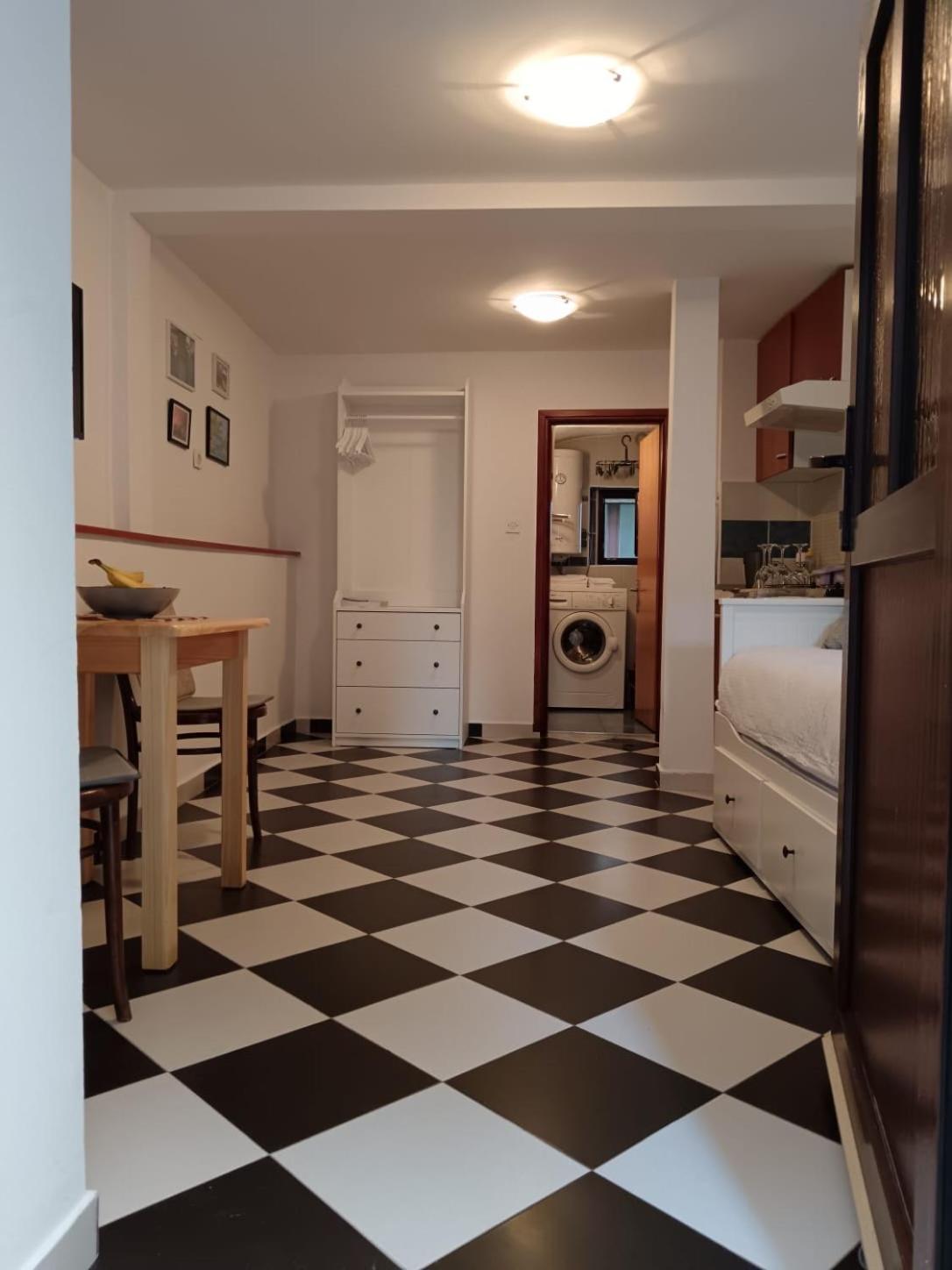 Lamar Cres Exteriör bild